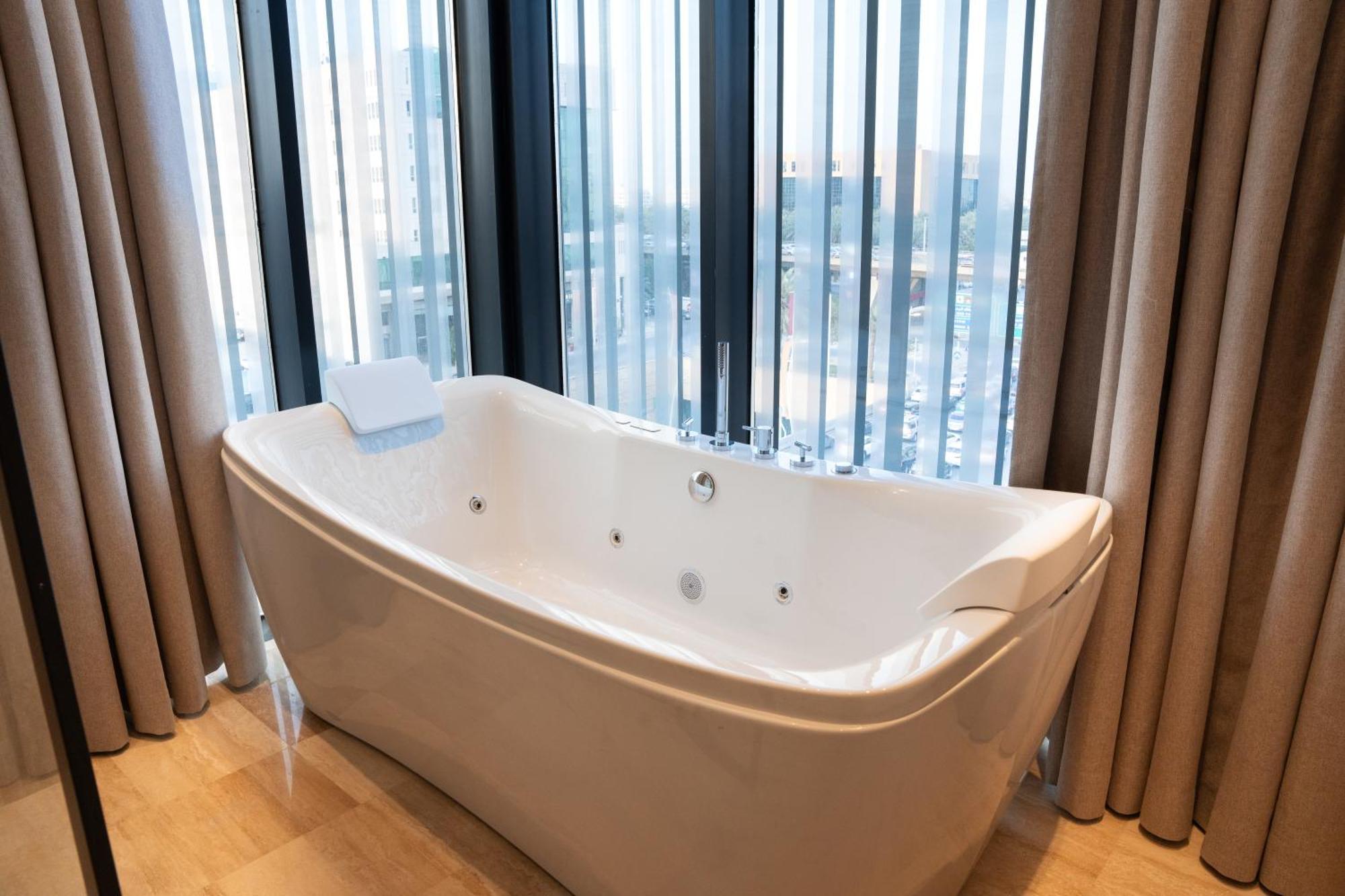 Alma Hotel Riyadh Bagian luar foto